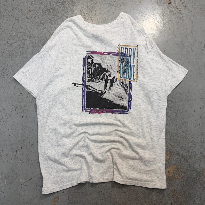 Camiseta vintage de los años 90 con estampado de Body Glove para correr, talla XL, color gris. imagen 2