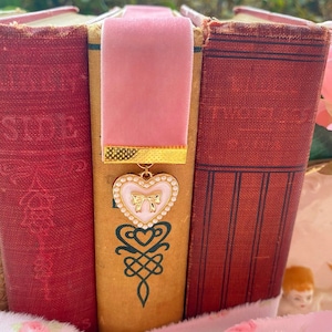 Bookmark/Velvet Bookmark/Pretty Bookmarks/Heart Bookmarks/Gift For Her/Valentine Bookmark/Books/Book/Pink Bookmark/Beautiful Bookmark/Gift Pink