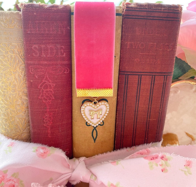 Bookmark/Velvet Bookmark/Pretty Bookmarks/Heart Bookmarks/Gift For Her/Valentine Bookmark/Books/Book/Pink Bookmark/Beautiful Bookmark/Gift Hot Pink