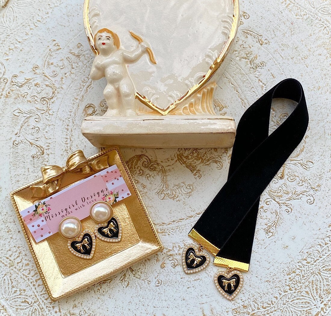 ★関税込★VINTAGE HOLLYWOOD★Black n Pearl Heart Earring.s★ 4D3A9928_1080x.jpg?v=1644348878