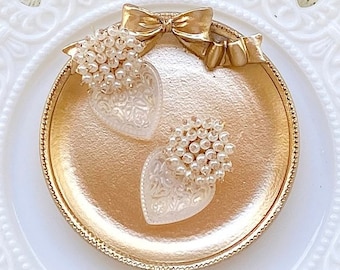 Heart Earrings/Pearl Earrings/Bridal Earrings/Bridesmaids Earrings/Pearl Heart Earrings/Statement Earrings/Pearl Post Earrings/Gift For Her