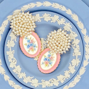 Large Cameo Earrings/Pink Cameo Earrings/Statement Earrings/Blue Cameo Earrings/Pearl Earrings/Pink Earrings/Post Earrings/Flower Earrings