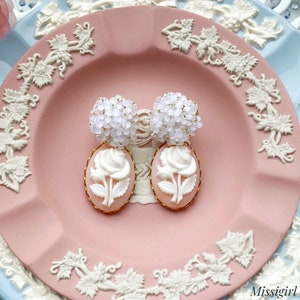 Cameo Earrings/Blush Pink Earrings/Blush Pink Cameo Earrings/Vintage Inspired Earrings/Gifts For Her/Rose Earrings/Victorian Earrings/Cameo