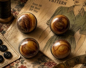 Vintage Buttons, Art Deco into Mid Century Modern, 1940-1960, Size 1 inch