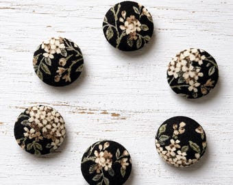 ヴィンテージ生地を使用した手作りのボタン、花柄シャンクボタン6個セット（直径約2cm）