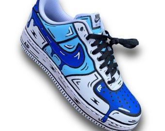 Zapatillas Air Force 1 personalizadas con diseño de dibujos animados y goteo azul, regalo, hombre, mujer, AF1, azul, dibujos animados, negro, zapatillas personalizadas, niños, zapatos, pintadas a mano
