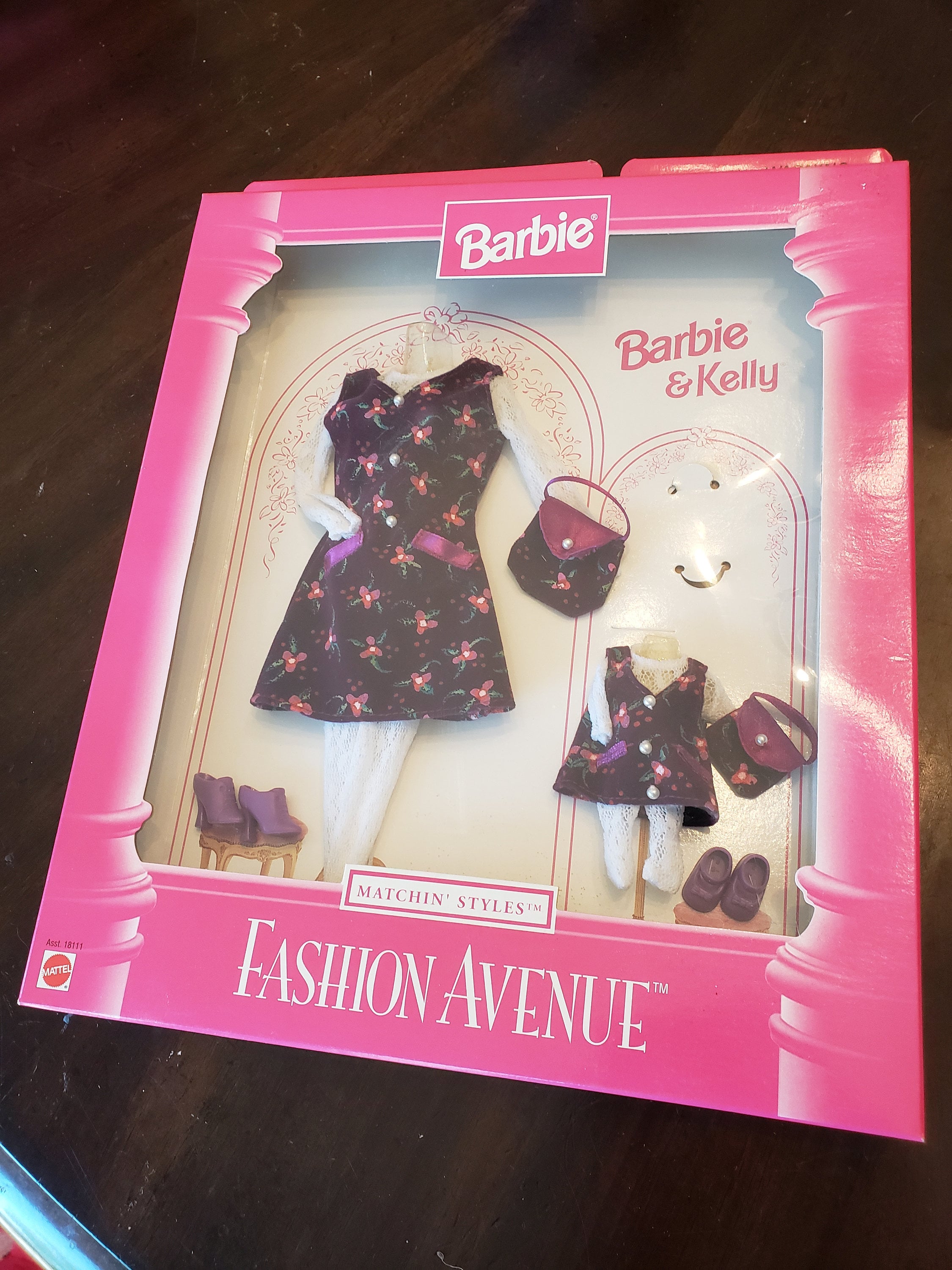 1996 Mattel Barbie Fashion Avenue Party Gold Sparkle Dress Outfit w/ Accessories