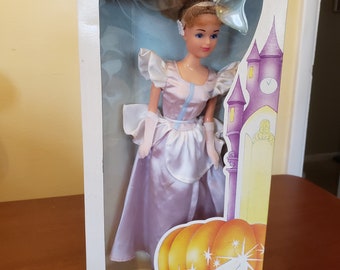 Disney Cinderella Doll Bikin Express 1980s