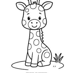 Może przedstawiać: Czarno-biały rysunek linii przedstawiający kreskówą żyrafę z plamami, siedzącą na kawałku trawy. Słowo "GIRAFFE" jest napisane wielkimi literami poniżej żyrafy.
