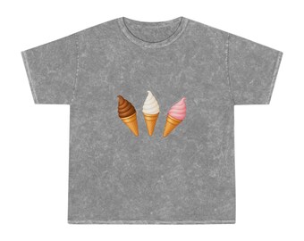 Camiseta de triple cono de helado / Chocolate, vainilla y fresa