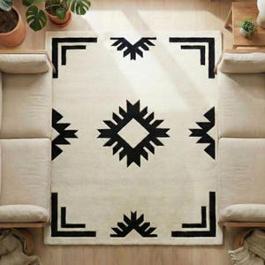 Handtuftad svart elfenbensmatta, geometrisk matta, sydvästlig matta, tribalmönstrad matta, handgjord modern ullmatta, minimalistisk matta bild 5