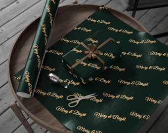 Luxe kerstcadeaupapier groen en goud, vrolijk en helder schrift, glanzende omslag
