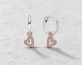Pendientes Pandora de doble corazón en plata 925: un regalo romántico para ella.