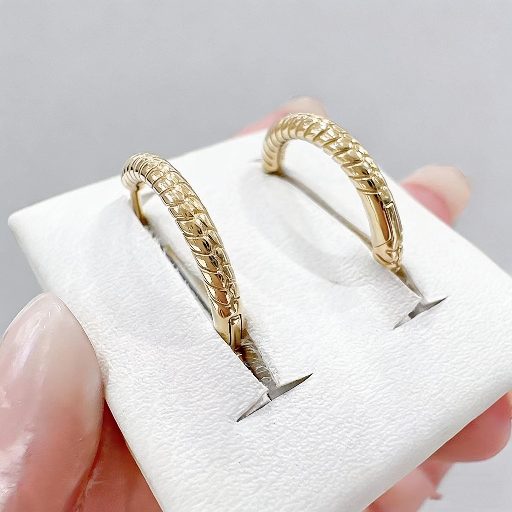 Pandora ツイストフープピアス | S925 スターリングシルバー 