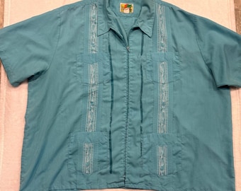 Camisa de manga corta con cremallera frontal y bordado para hombre Haband Guayabera, color azul verdoso, talla 4XL.