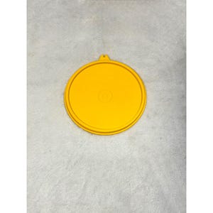 Vintage Tupperware Gul Rund Ersättningslocktätning 227-25 Tillverkad i USA 6,5 tum