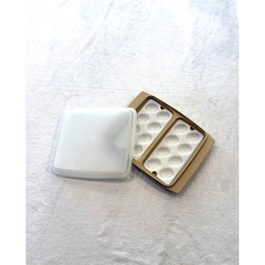 Vintage Tupperware Deviled Egg Carrier 723-1 Mandel Tan Weiß Schalen mit Deckel