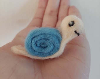 Mini cute snail needle felt figure