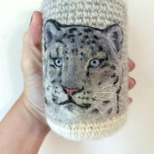 Snow leopard can cozy needle felted image 2