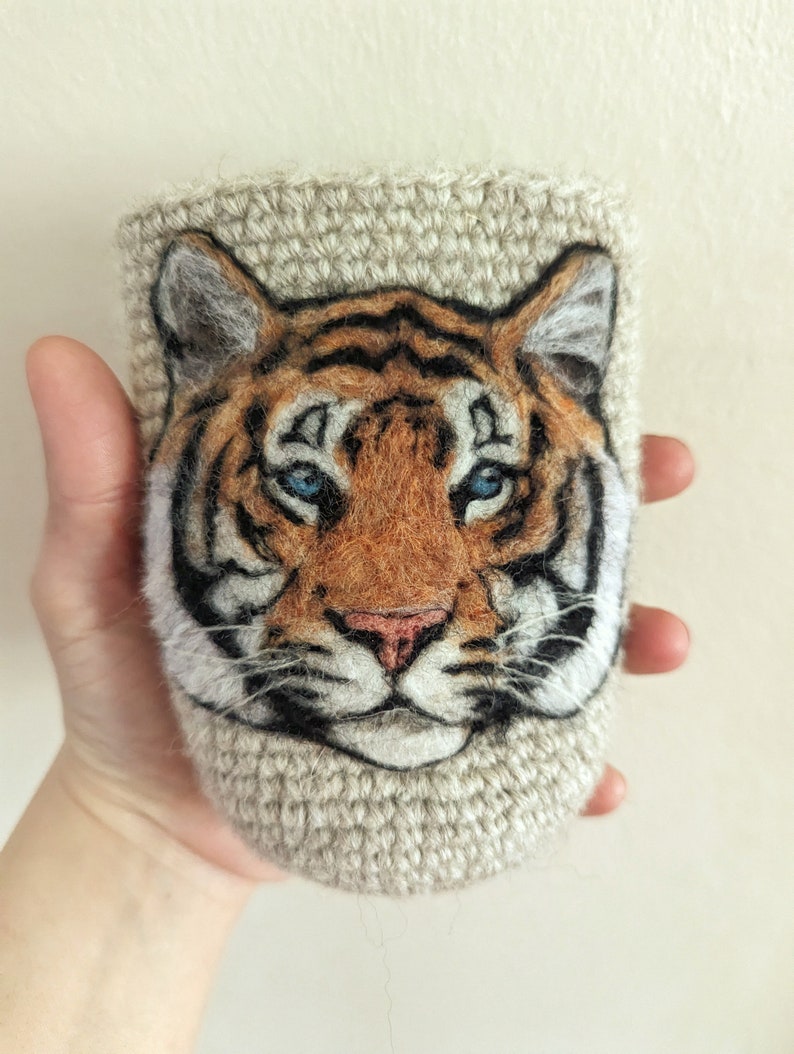 Tiger can cozy needle felted image 3