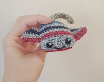 Small primary colours stingray doll