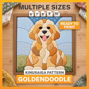 Könnte beinhalten: Ein Kinusaiga-Muster eines Goldendoodle-Hundes in einem Holzrahmen. Das Bild enthält den Text MULTIPLE SIZES, 6', 7', 8', 9', 10', READY TO PRINT, KINUSAIGA PATTERN und GOLDENDOODLE. Der Hund besteht aus verschiedenen beigen und braunen Stoffstücken.
