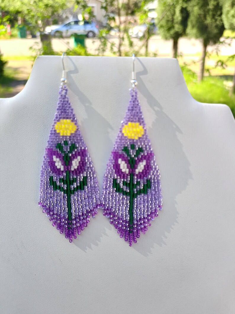 Style amérindien perles couleur pourpre fleur violet boucles d'oreilles Brick Stitch Boho hippie du sud-ouest fait main grand cadeau prêt à Shi image 3