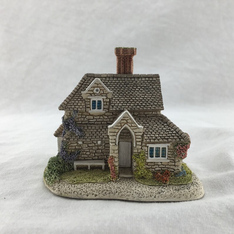 Sweet Briar Cottage Lilliput Lane Classics Made In Uk Etsy