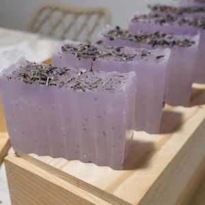Jabon de Lavanda Artesanal, Jabon Vegano de Espana, Regalo Natural Piel Sensible, Jabon con Manteca de Karite y Aceite de Almendras