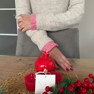 Odpinany, paskowany kołnierzyk i mankiety w kolorze czerwonym – kołnierzyk w stylu wiktoriańskim – odpinany dodatek w formie paska – romantyczny, ręcznie robiony prezent.