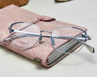 Cat Eye-titaniumbrillen, optisch titaniumframe met klein gezicht voor dames, lichtgewicht damesbrillen, vintage ovaal receptmontuur