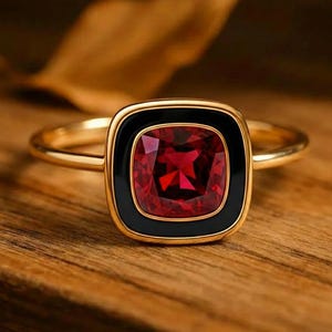 Anillo de granate con corte cojín y esmalte negro, anillo de bodas con una sola piedra, anillo solitario con bisel, anillo de promesa con piedra de nacimiento de enero, regalo para mamá.