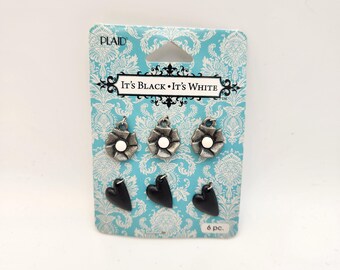 Plaid "It’s Black It’s White" Flower & Heart 6 Piece Charm Set Silver Tone Metal