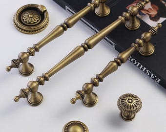 Poignées de porte de placard en laiton de style français, quincaillerie de placard en laiton massif de style antique, poignées de porte d'armoire, poignées de porte de style vintage, poignées de tiroir
