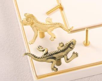 Poignée de tiroir en bronze en forme de lézard / Décoration intérieure / Poignées de tiroir en forme d'animaux / Meubles en bois massif / Poignées de porte d'armoire, Designs uniques