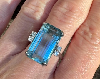 Vintage Emerald Cut Natural Aquamarine & Solid 14k White Gold Diamond Ring