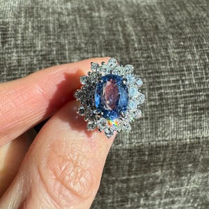 Cornflower Blue Natural Ceylon Sapphire and Natural Diamond Platinum Ring image 8