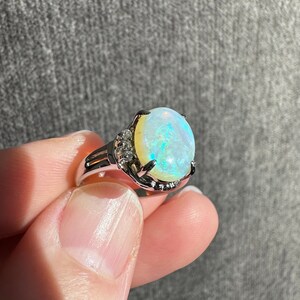 Beautiful Vintage Natural Opal & Diamonds in Solid Platinum Ring