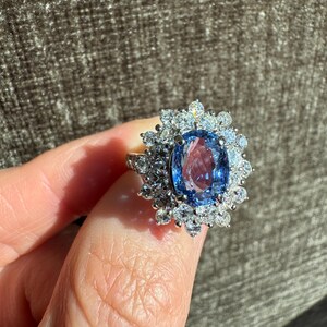 Cornflower Blue Natural Ceylon Sapphire and Natural Diamond Platinum Ring image 4
