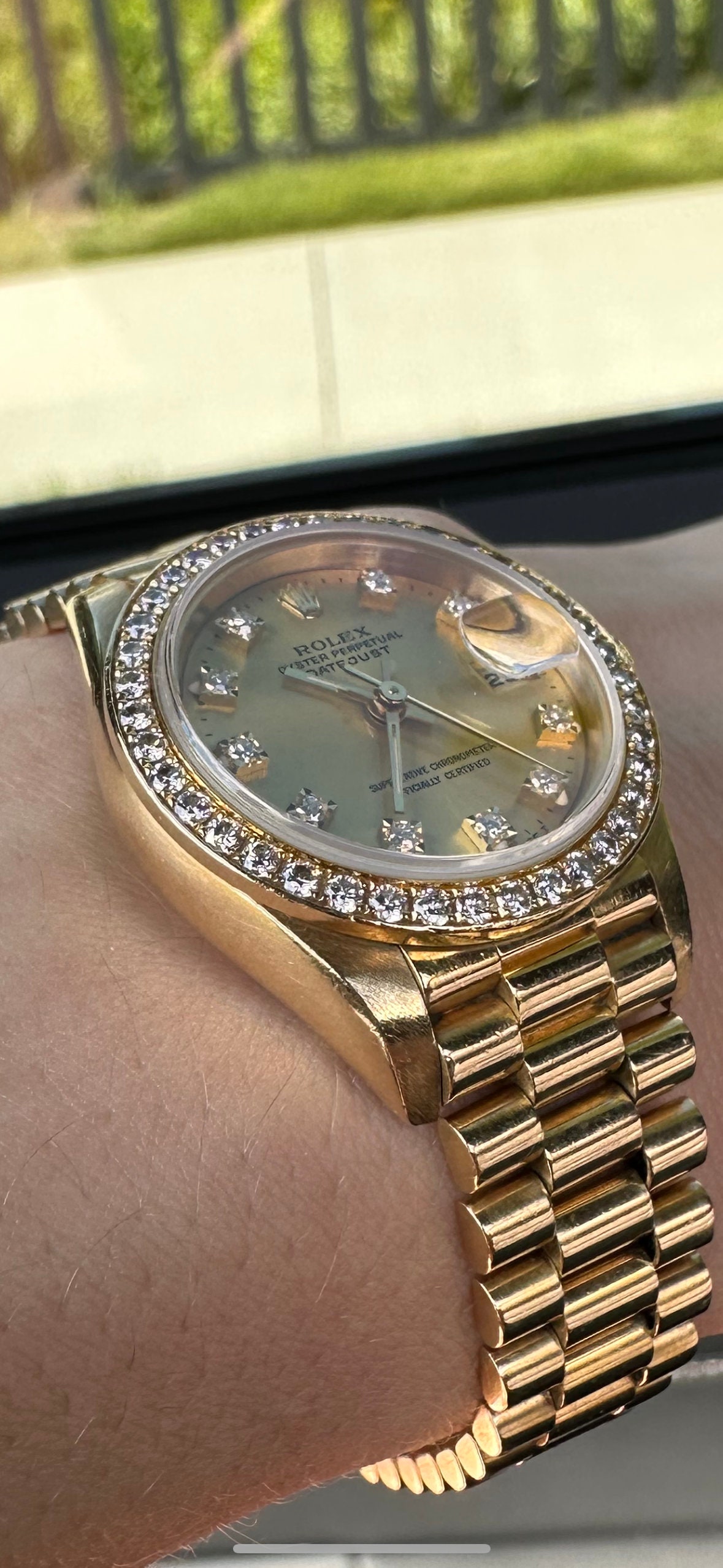 Gold rolex deals diamond bezel
