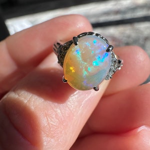 Beautiful Vintage Natural Opal & Diamonds in Solid Platinum Ring