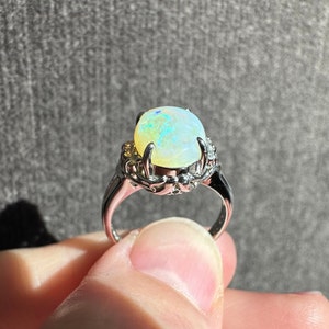 Beautiful Vintage Natural Opal & Diamonds in Solid Platinum Ring