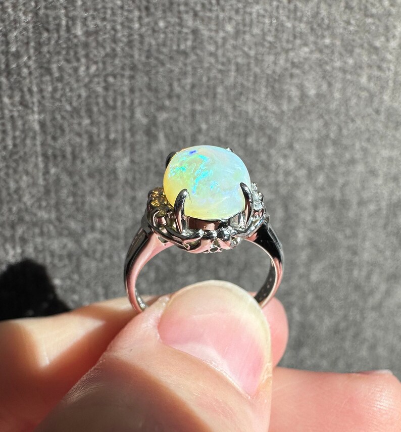 Beautiful Vintage Natural Opal & Diamonds in Solid Platinum Ring