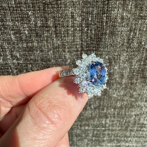 Cornflower Blue Natural Ceylon Sapphire and Natural Diamond Platinum Ring image 16