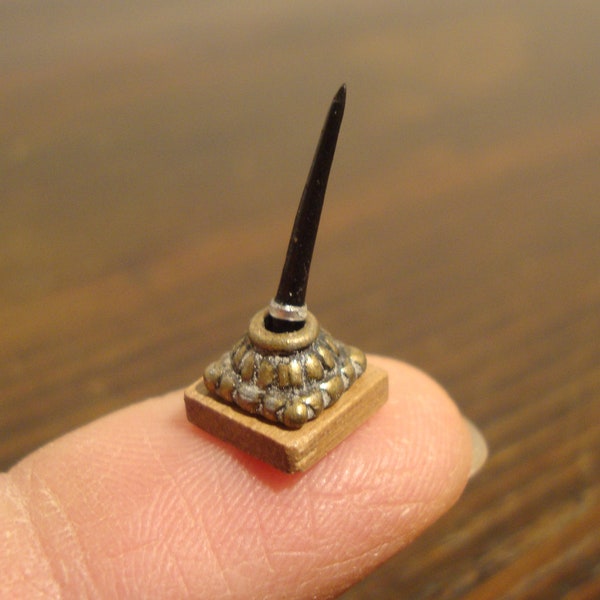 dollhouse miniature inkwell with fountain pen with nib