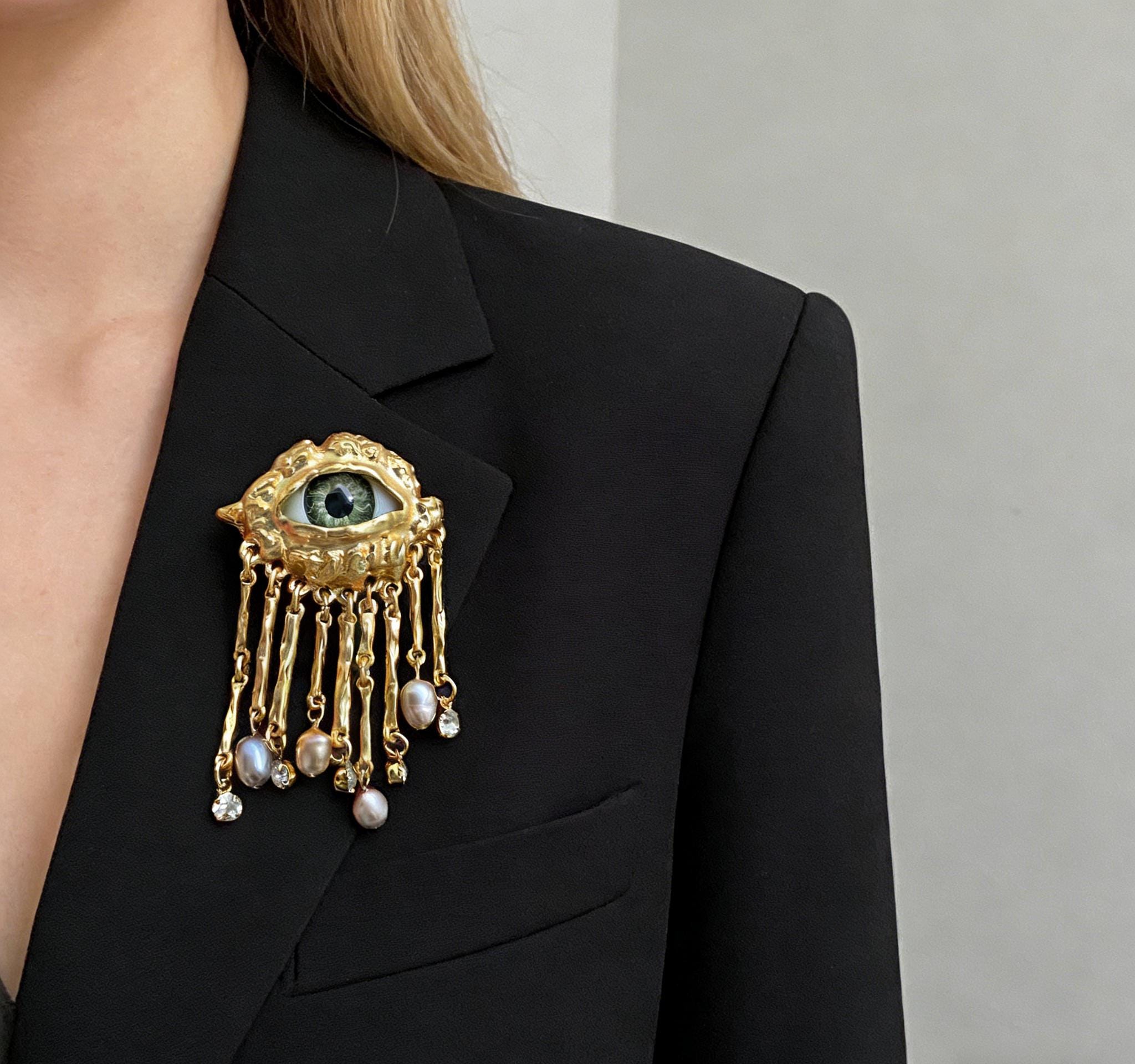 Schiaparelli brooch - Etsy 日本