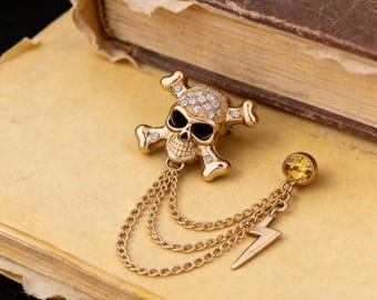 Retro Style Punk Skull Collar Chain Brooch, Silver Gothic Lapel Pin, Biker Statement Jewelry