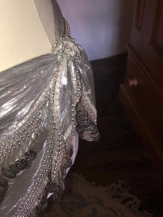 Deep triangular coin belt, silver with silver bea… - image 3