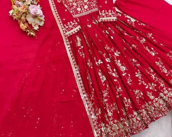 Vestido Anarkali indio rojo con bordados pesados y lentejuelas, con dupatta, ideal para fiestas, eventos especiales, bodas y ocasiones especiales.