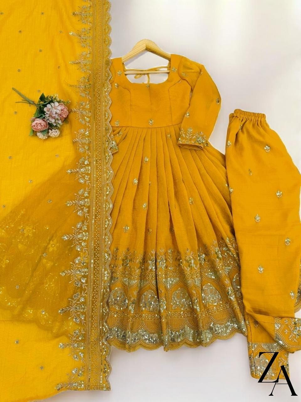 chinese dress ladies Monghiba Yellow Gown for Women, Georgette Designer Gown for Haldi Ceremony  (PC_197_Yellow) : Amazon.in: Fashion